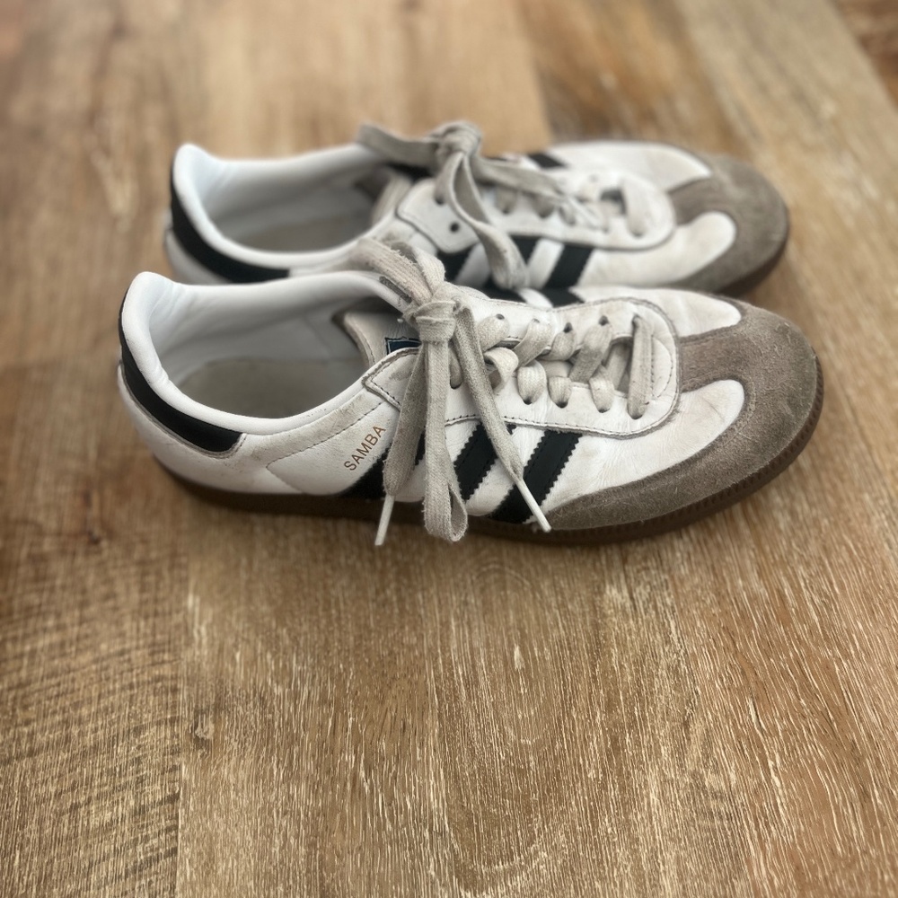 Adidas Sambas - Size 7